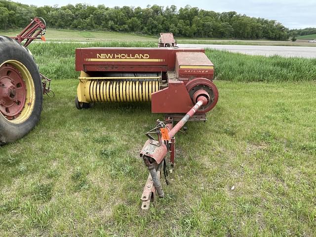 Image of New Holland 316 equipment image 1