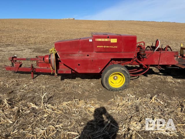 Image of New Holland 316 equipment image 1
