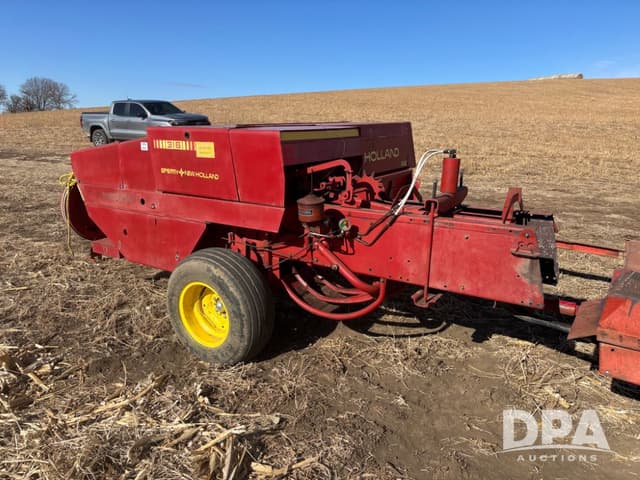 Image of New Holland 316 equipment image 2