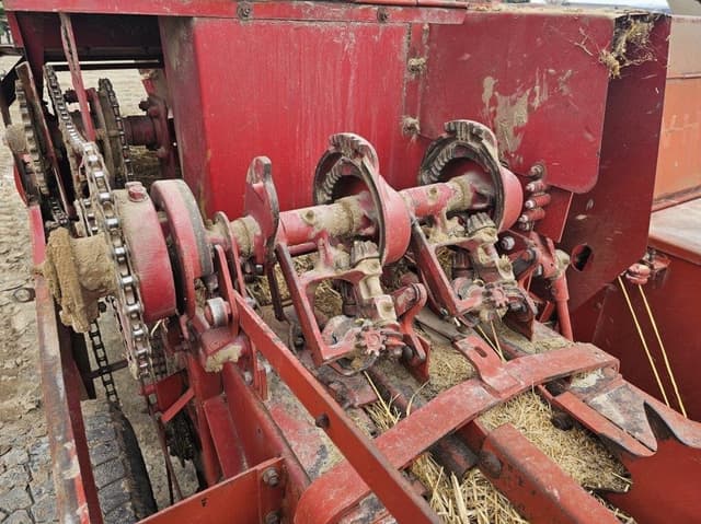 Image of New Holland 320 equipment image 4