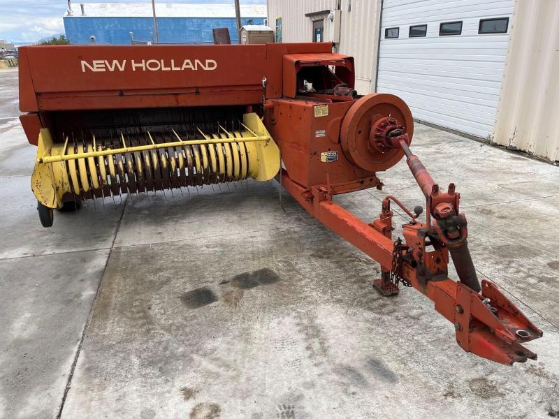 Image of New Holland 320 Image 1