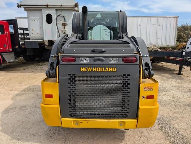 Image of New Holland L320 equipment image 4