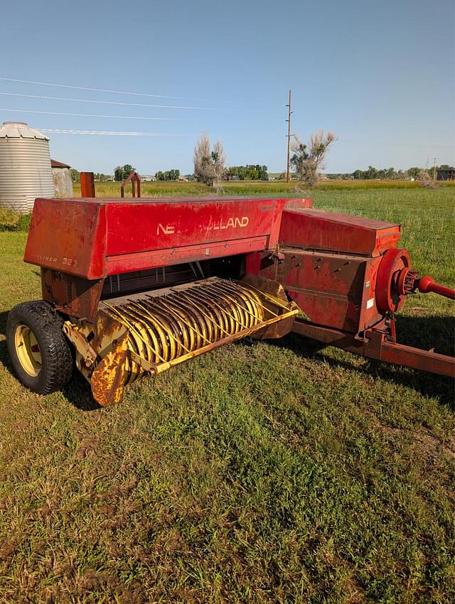 Image of New Holland 320 equipment image 1