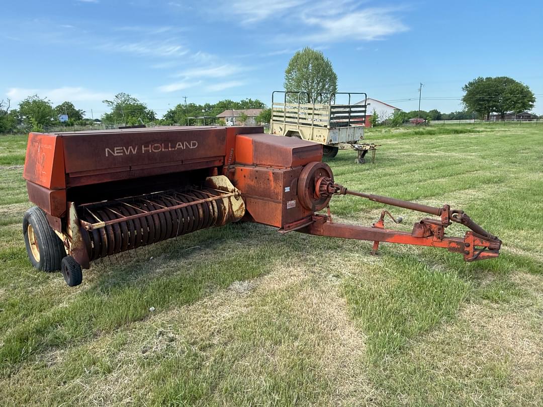 Image of New Holland 320 Primary image