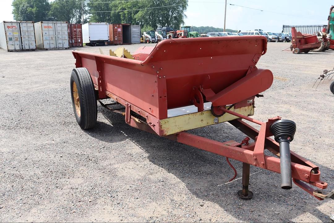Image of New Holland 325 Primary image