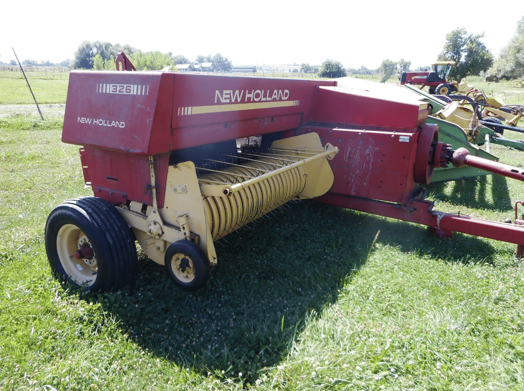 Image of New Holland 326 Primary Image