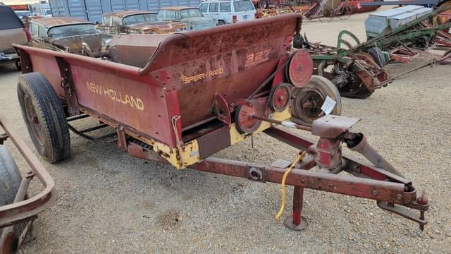 Image of New Holland 327 equipment image 1