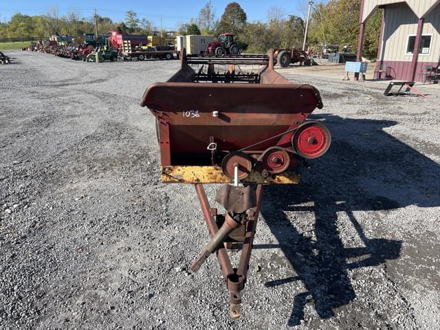 Image of New Holland 327 equipment image 1