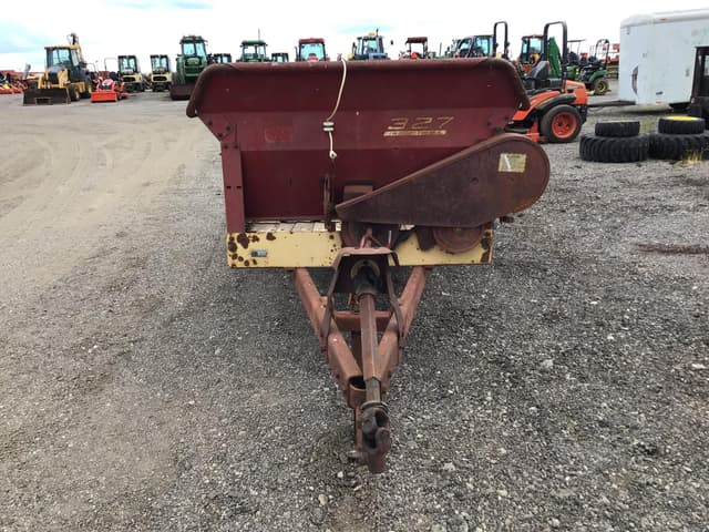 Image of New Holland 327T equipment image 4