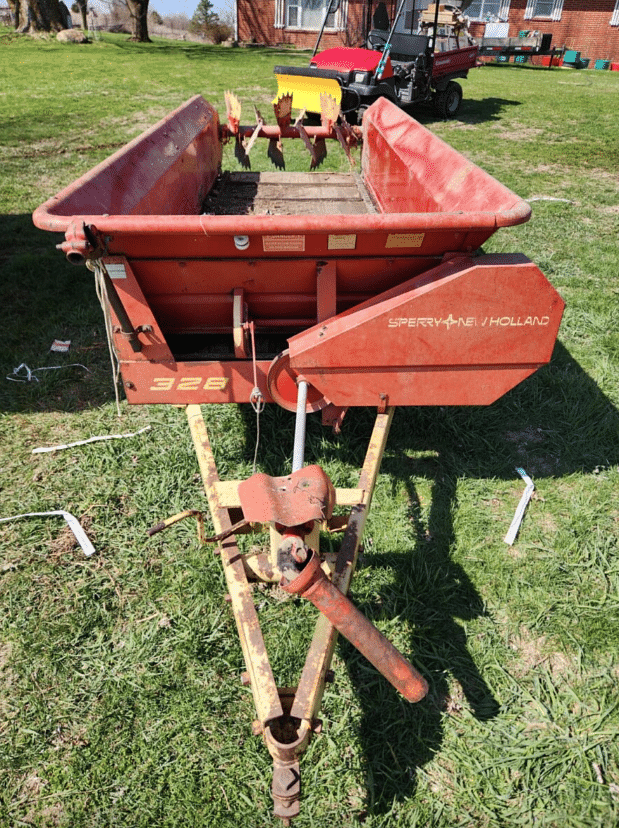 Image of New Holland 328 Image 0