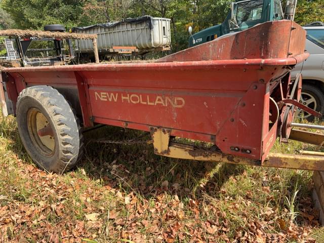 Image of New Holland 328 equipment image 2