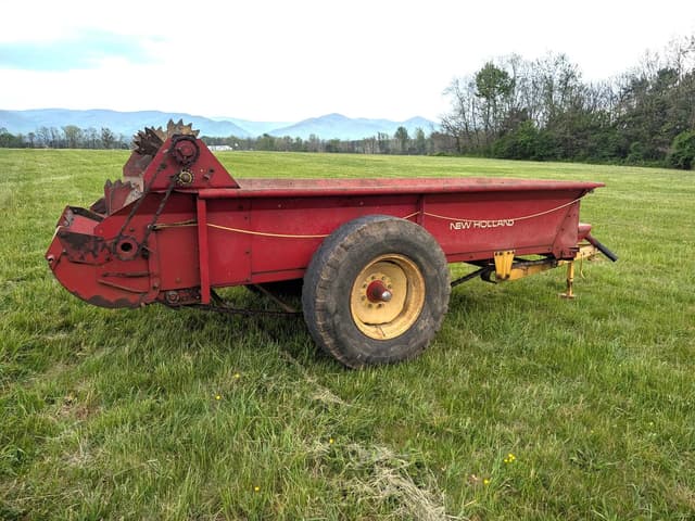 Image of New Holland 329 equipment image 1