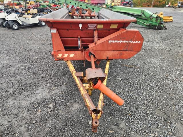 Image of New Holland 329 equipment image 1