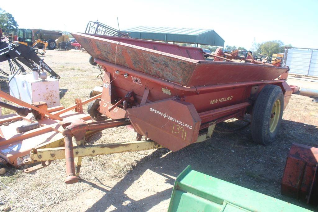 Image of New Holland 329 Image 0