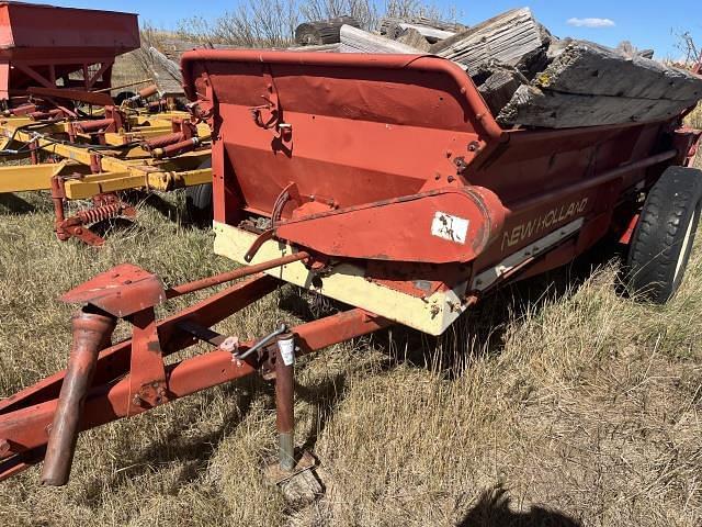 Image of New Holland 331 equipment image 1