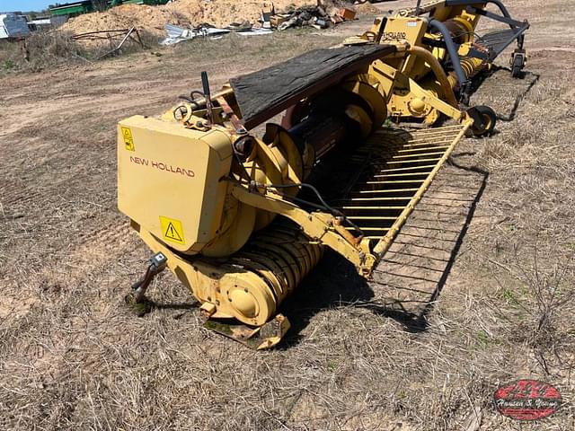 Image of New Holland 340 equipment image 4
