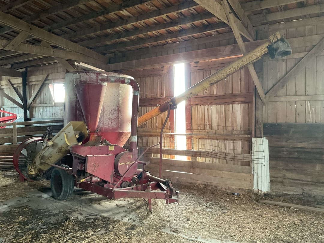 Image of New Holland 352 Primary image