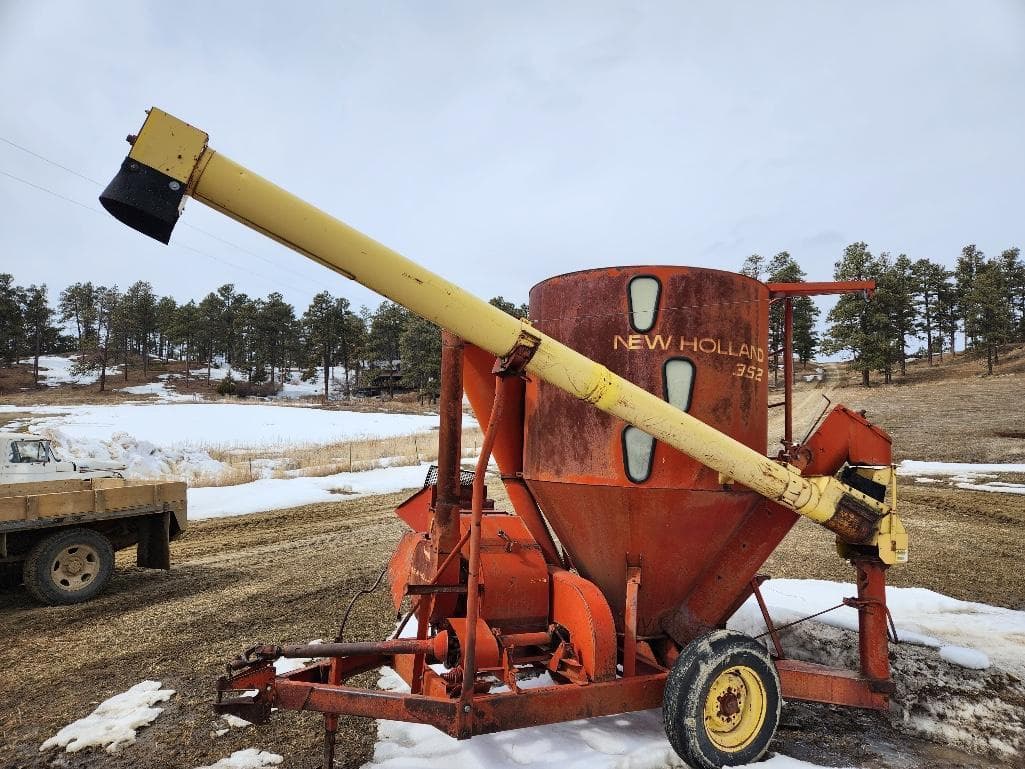 New Holland 352 Hay and Forage Grinders/Mixers for Sale Tractor Zoom