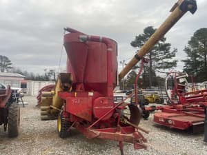 New Holland 352 Image