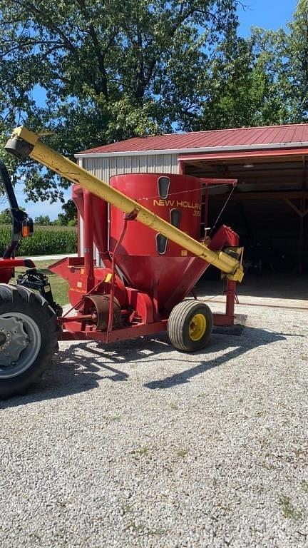 Thumbnail image New Holland 352 3