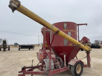 Main image New Holland 352