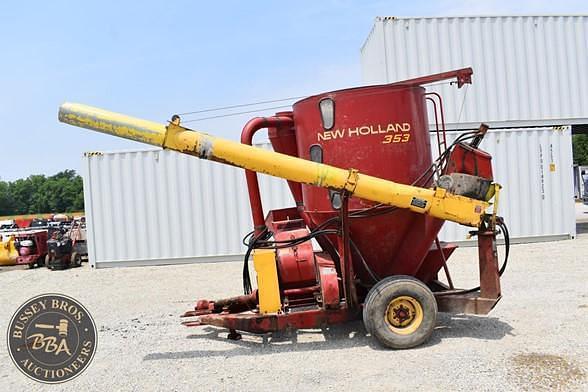 Image of New Holland 353 equipment image 2