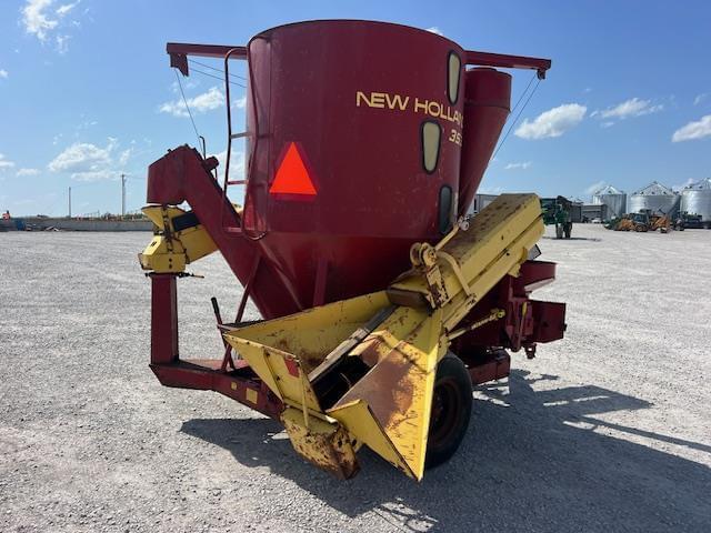 Image of New Holland 353 equipment image 4