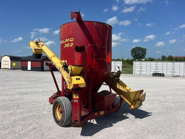 Image of New Holland 353 equipment image 2