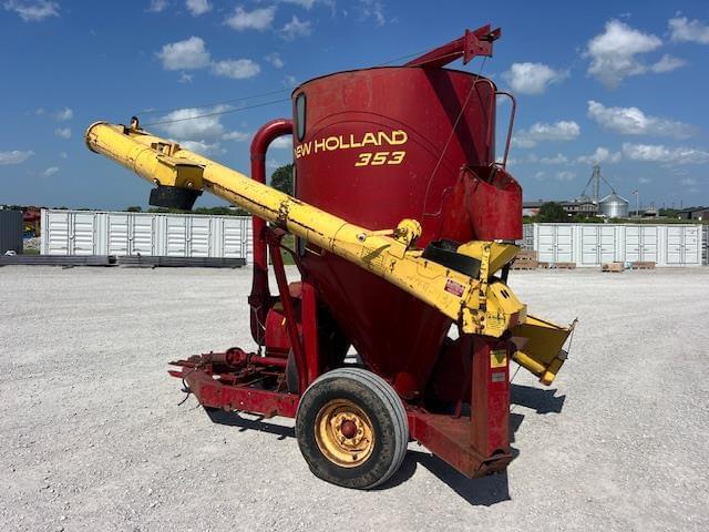 Image of New Holland 353 equipment image 1