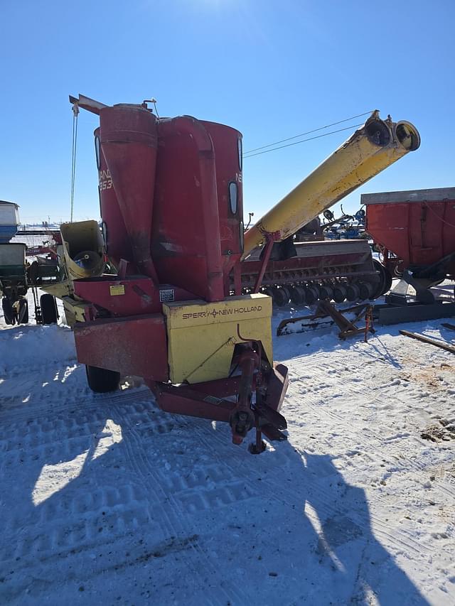 Image of New Holland 353 equipment image 1