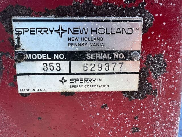 Image of New Holland 353 equipment image 2