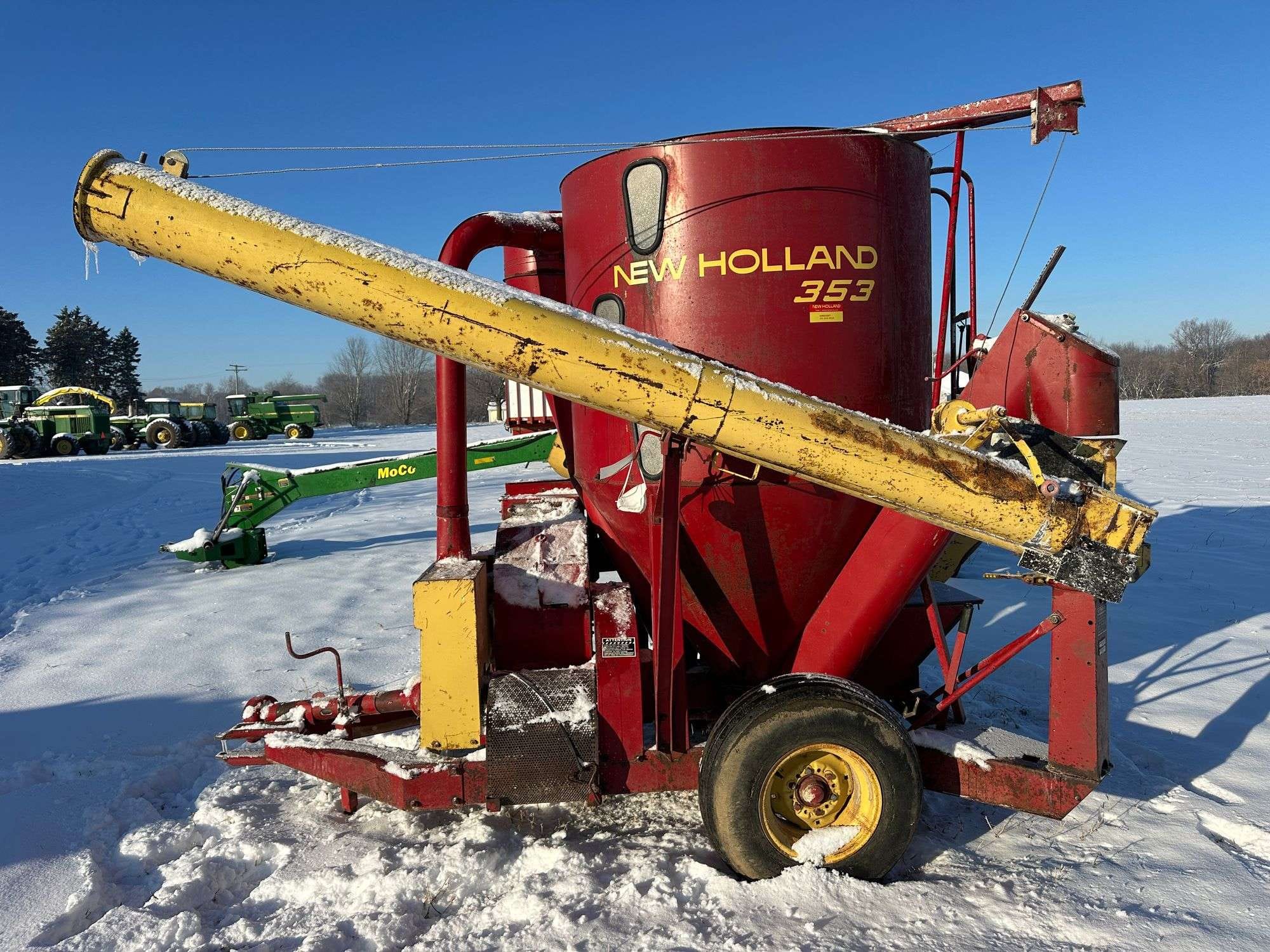 New Holland 353 Equipment Image0