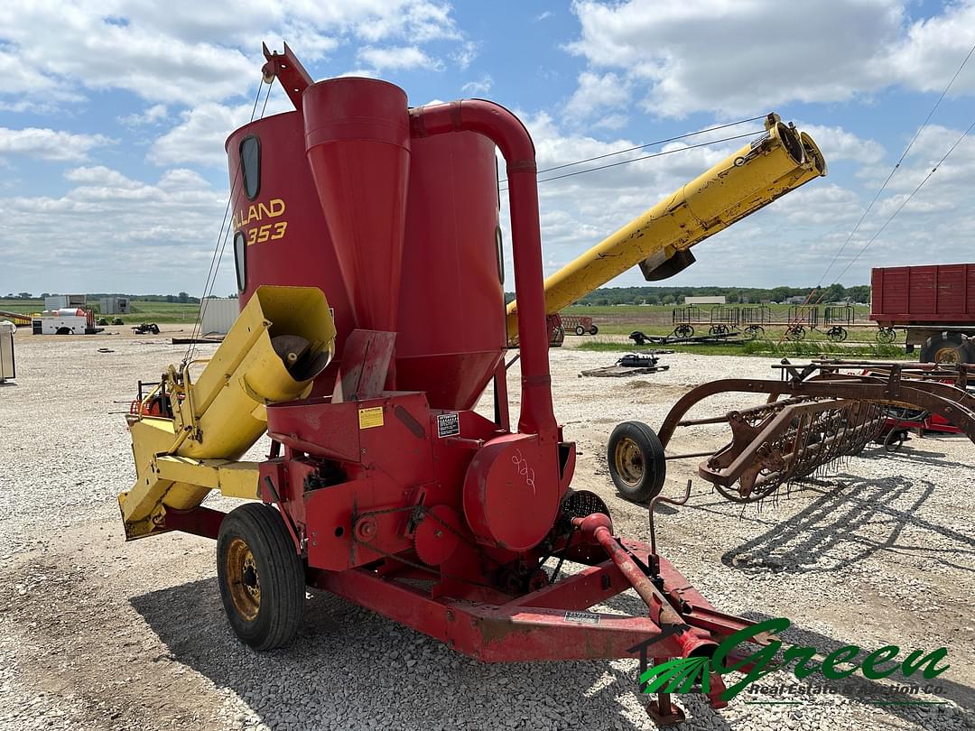 Image of New Holland 353 Primary image