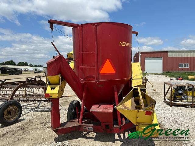 Image of New Holland 353 equipment image 3