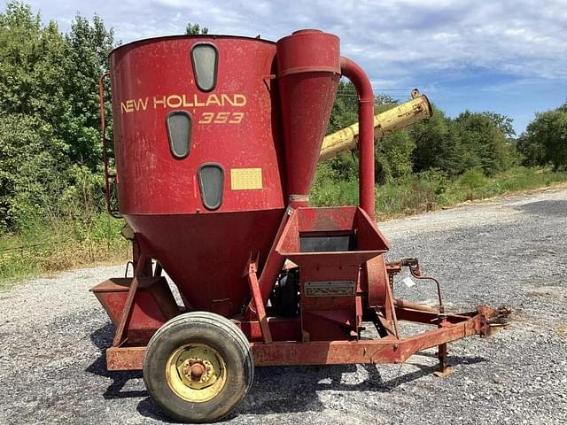 Image of New Holland 353 equipment image 1