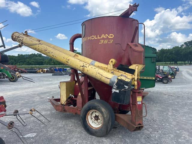 Image of New Holland 353 equipment image 3