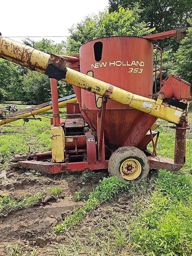 Image of New Holland 353 Image 1