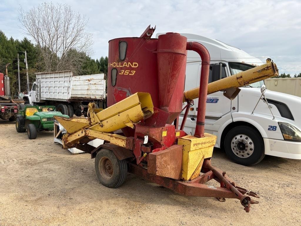 New Holland 353 Equipment Image0