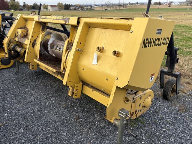 Image of New Holland 354 equipment image 2
