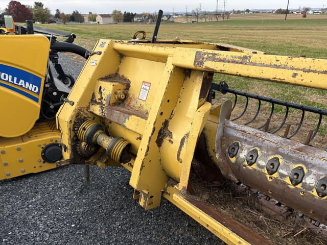 Image of New Holland 354 equipment image 3