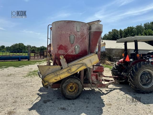 Image of New Holland 354 equipment image 2