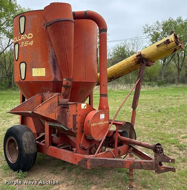 Image of New Holland 354 equipment image 2