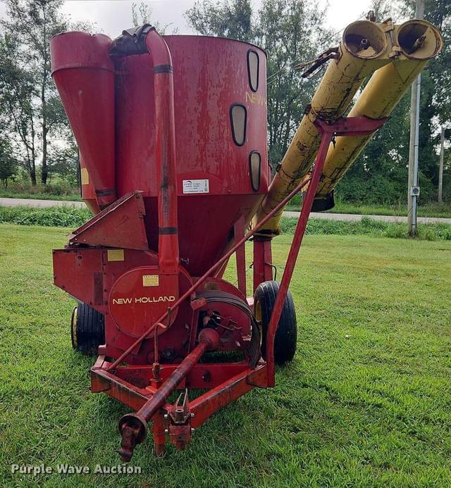 Image of New Holland 354 equipment image 1