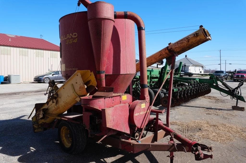 Image of New Holland 354 Primary image