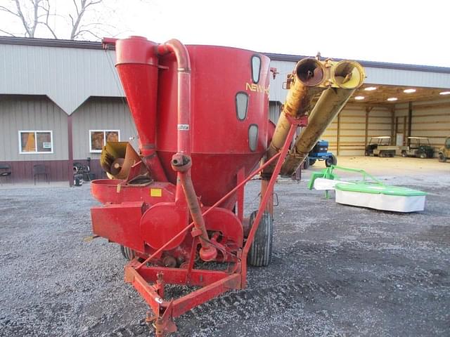 Image of New Holland 354 equipment image 1