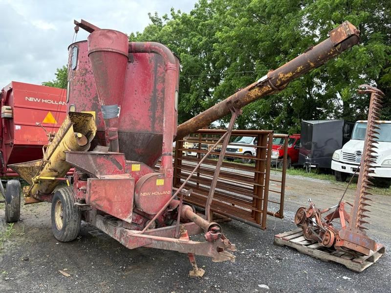 New Holland 354 Equipment Image0