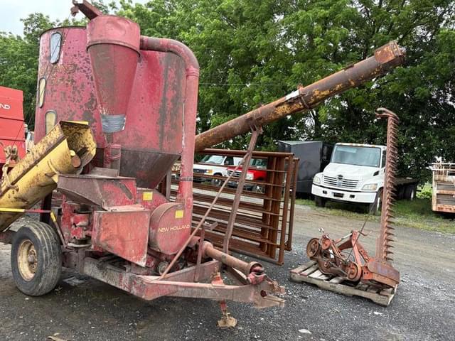 Image of New Holland 354 equipment image 1