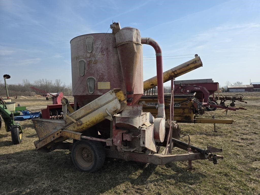 Image of New Holland 354 Primary image