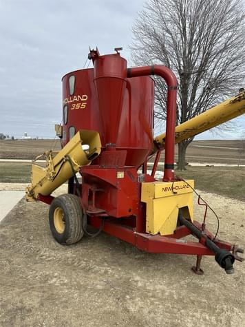 Main image New Holland 355