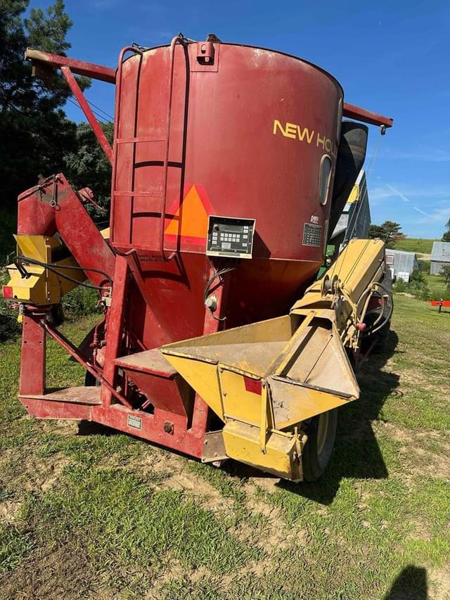Image of New Holland 355 equipment image 3